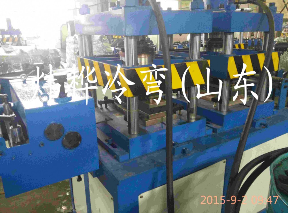 1554273467881385 楼承板成型机的四大重要特点