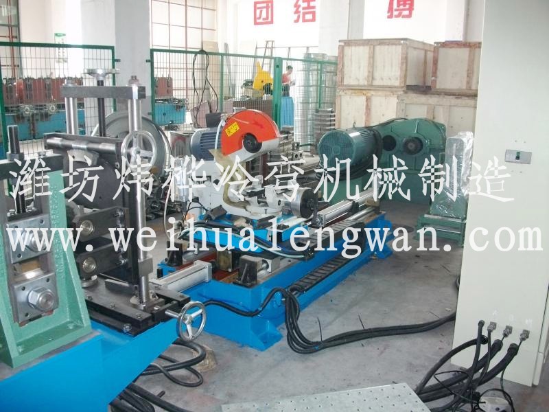 U型吊顶冷弯成型设备，，，U型导轨成型机