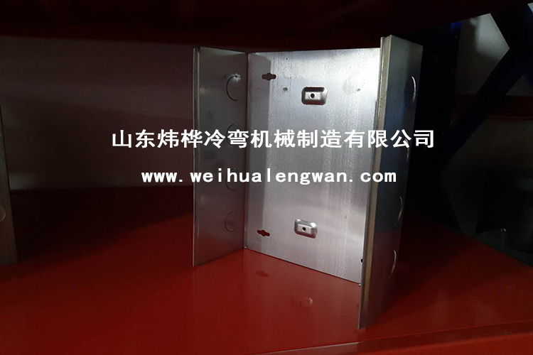 PZ30照明箱出产线 PZ30照明箱出产线