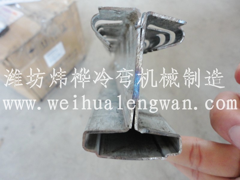 公路护栏板的分类及规格 公路护栏板的分类及规格