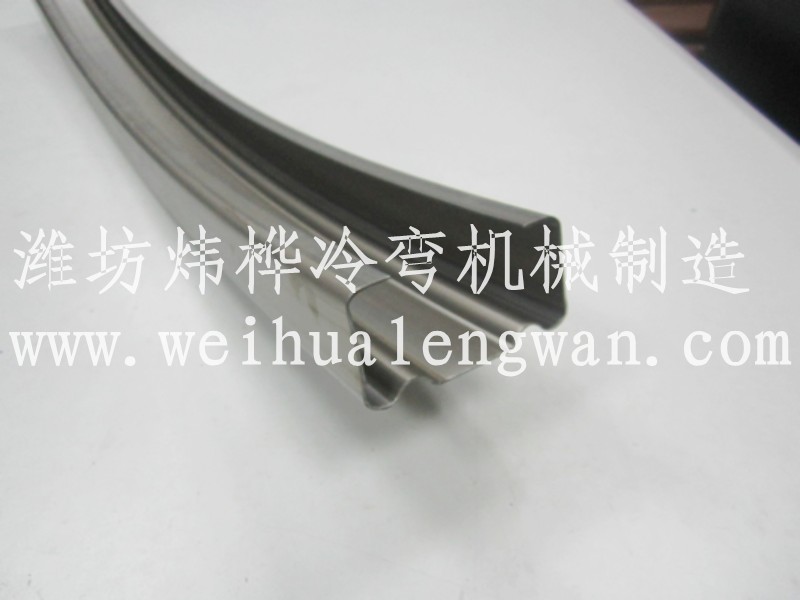 汽车防撞梁的作用 汽车防撞梁的作用