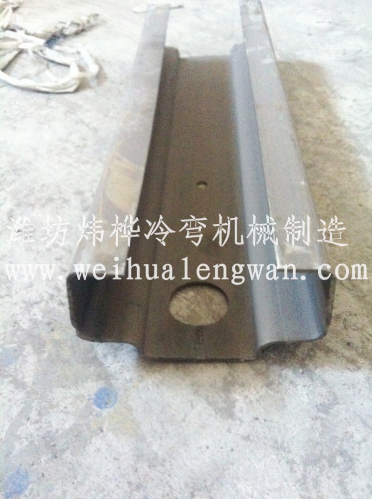 1565677824655455 汽车防撞梁的作用