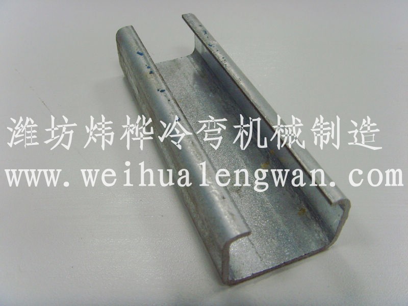 1567579250856209 钢结构施工安全措施