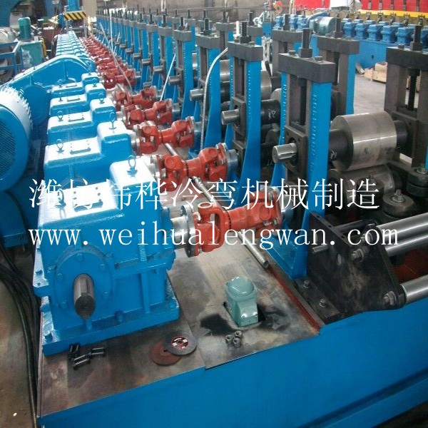 全自动公路护栏板出产设备 全自动公路护栏板出产设备