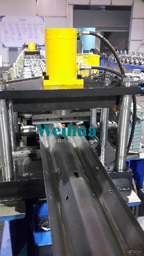 公路护栏板成型机防护栏出产设备