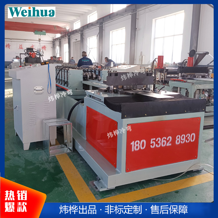 1733553891698620 光伏汇流箱自动出产线